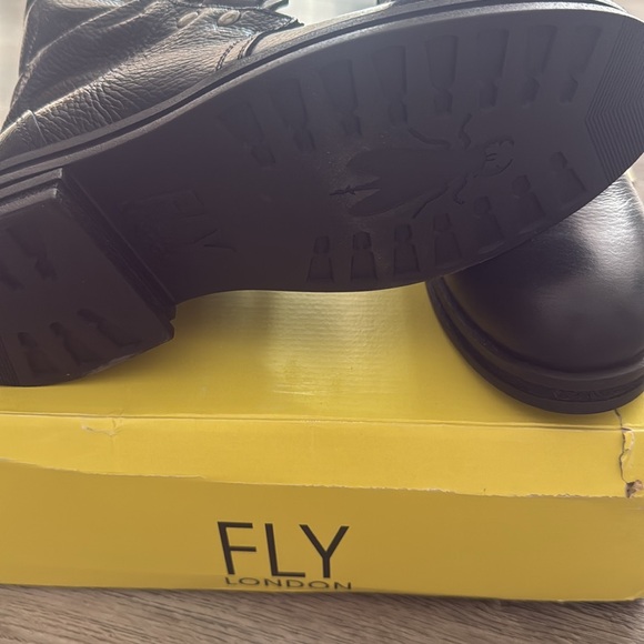 Fly London combat boots - Picture 3 of 5